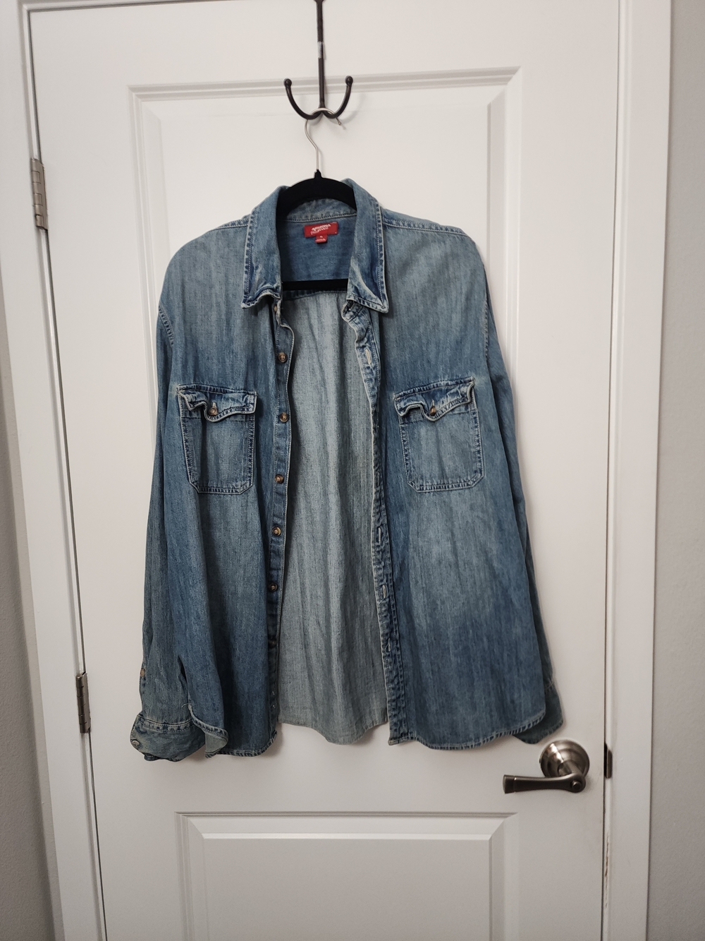 5/30 Arizona Jean Company  Blue Denim Button-Up Shirt
